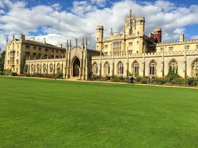 Quel expert pour un séjour linguistique à Cambridge en Angleterre ?