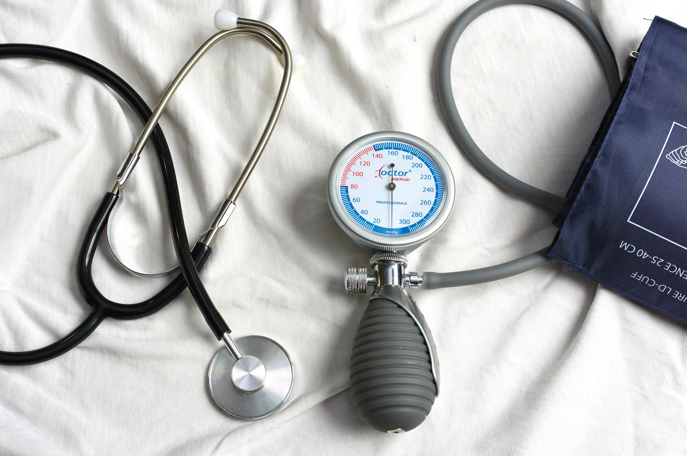 Toutes les grandes entreprises du milieu médical telles que Littmann ou 3M sont présentes sur Robe-Materiel-Medical