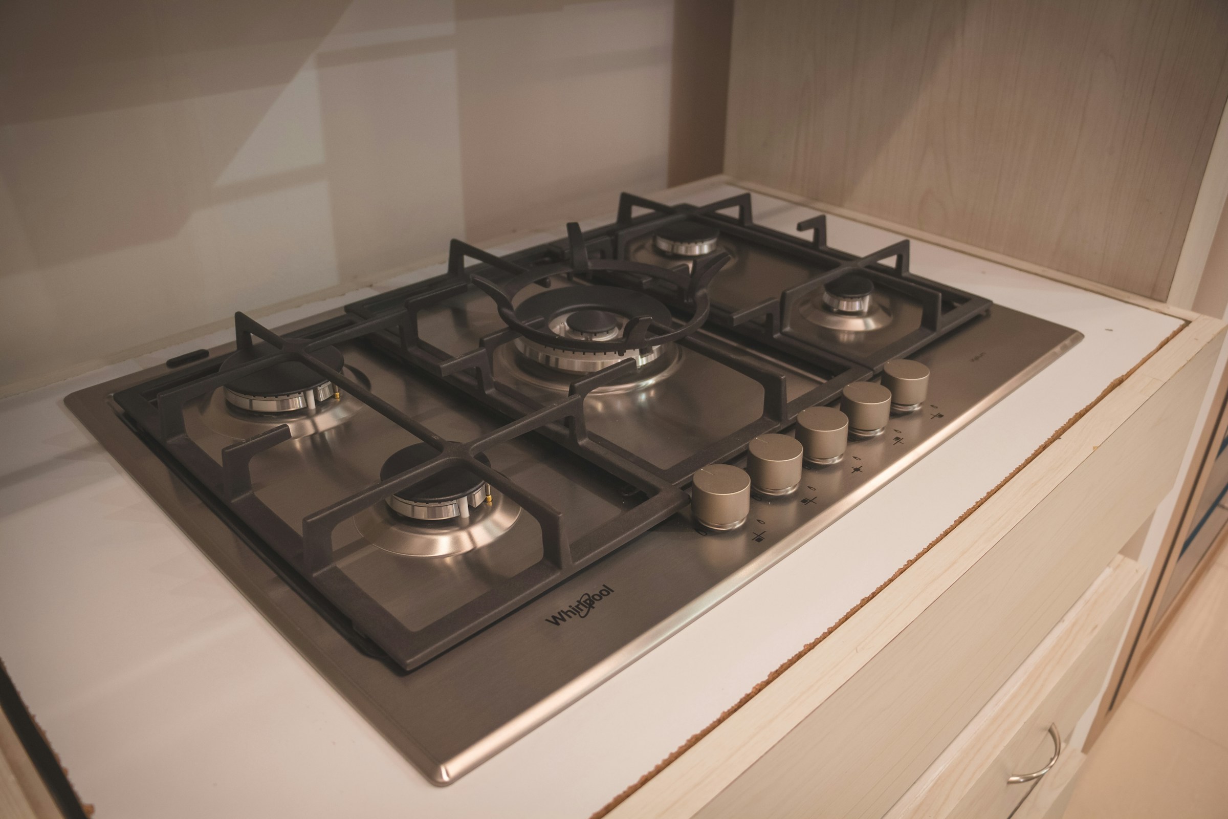 Des soldes frigo américain, aux soldes table de cuisson, les bonnes affaires c’est chez Iménager…