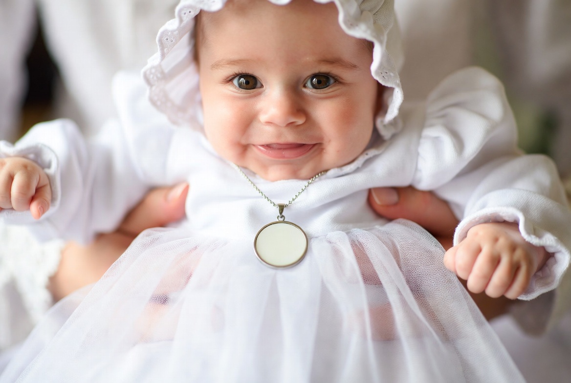 Quel cadeau de baptême offrir à sa filleule ?